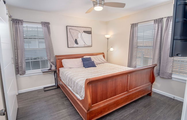 Splendid Gated 4 BR 2 BA Home Near Downtown - Foto 5