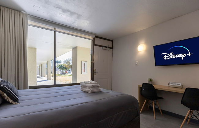 Entire Studio With Free Shuttle to Disney - Foto 6