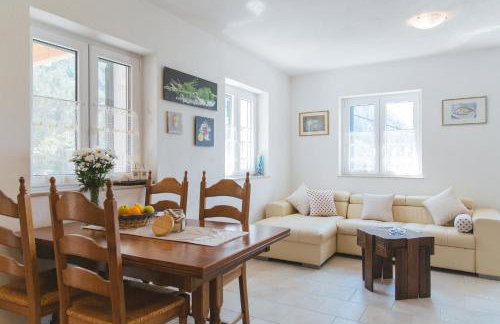 Stonehouse Korlat with open-air jacuzzi - Foto 22