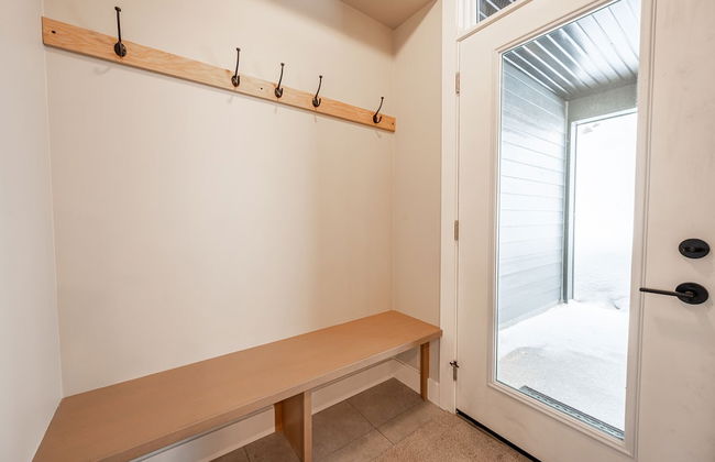 Grizzly Ridge Getaway Brand New, Hot Tub, Sleeps 11 - Photo 33