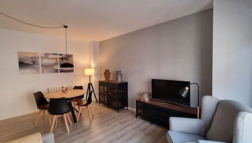 QEhome - confort, parking y cargador EV en el centro de Manresa - Photo 4