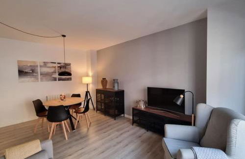 QEhome - confort, parking y cargador EV en el centro de Manresa - Photo 4