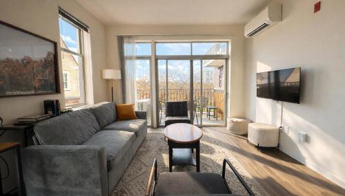 East Side Luxury 1BR Apt - Near Brady and Fiserv with Balcony - Sleeps 5 - Foto 4