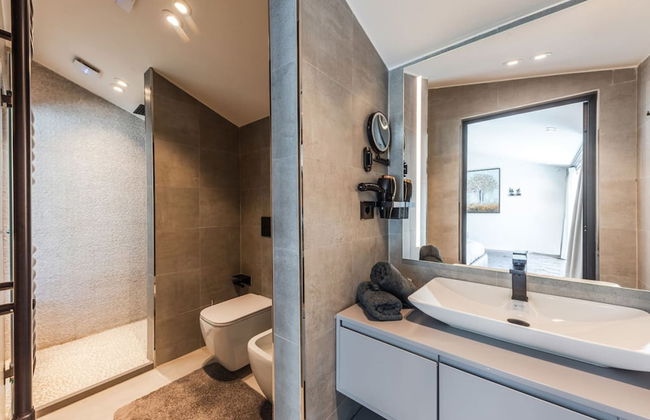 Luxury Living in Shkoder s Historic Heart - Photo 59