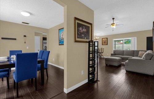 5Bd 2 Bath with Gameroom & Pool 1 story House - Foto 2