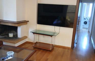 Stylish Luxury 3 Bd Penthouse in Drosia Center - Photo 1