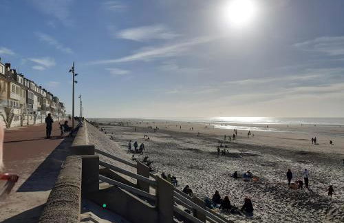 Les Obiones, vue latérale mer, Fort Mahon Plage, magnifique studio cabine 4p, avec balcon , parking privé gratuit, wifi, classé 2 étoiles, exposition plein sud en Baie de Somme - Foto 40