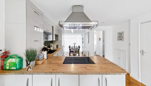 4 Bedroom House by Homestyles Hosts - Short Lets and Serviced Accommodation Islington - Private En-Suite - Foto 5