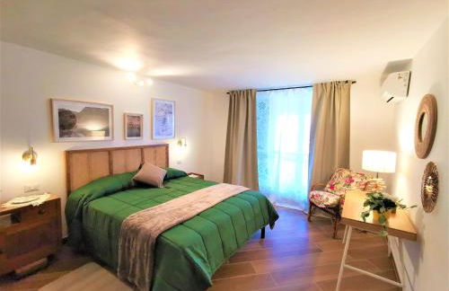 Elegante villa panoramica con giardino e idromassaggio a 10 minuti dal mare - Foto 19