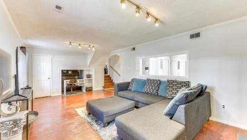 4 Mi to Dtwn Home with Deck and Yard in Wilson - Foto 2