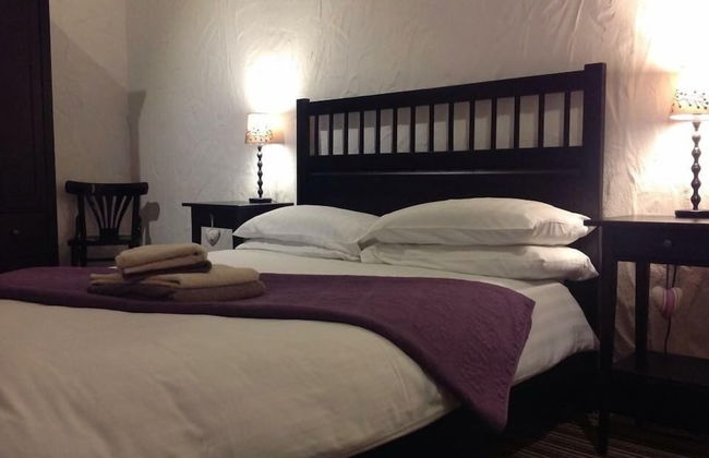 The Old Boathouse - Photo 2