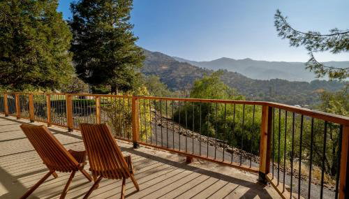 Secluded Mtn Top Family Haven w/Views Spa & Arcade - Foto 2