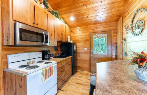 Wildflower Cabin with a private hot tub - Foto 7