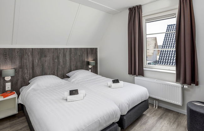 Villa at Nieuwvliet-bad Near the Beach - Photo 2