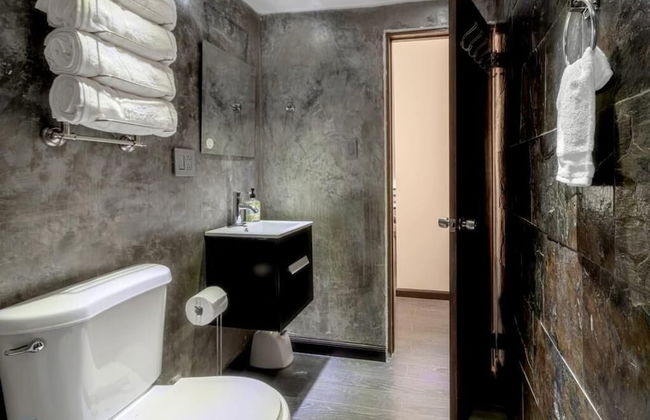 1 Bed 1 Bath 1 Parking Boutique Apt - Photo 22