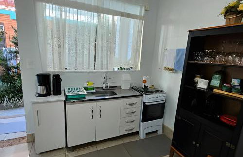 Casa com Lareira e Ar Condicionado Bem Localizada - Foto 16