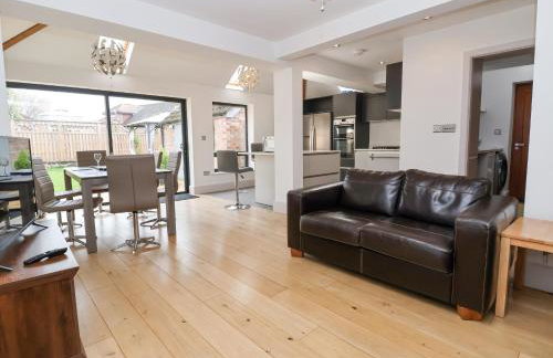 Rainbows End - Photo 4