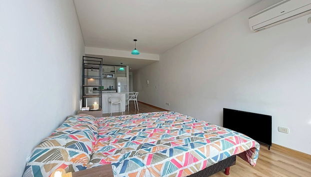 Spacious Studio in San Telmo With Balcony, Gym & Pool - Foto 3, Habitación