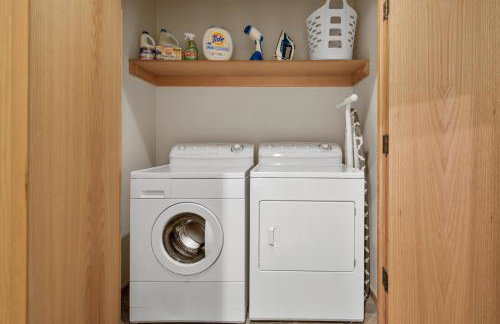 Treehouse Cabin Hot Tub Sauna Game Room - Foto 55