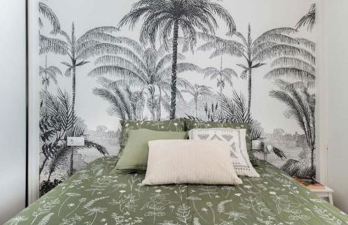 Urban Charm Rooftop Apartment with Vista - Photo 18