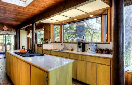 Breathtaking Beach House with Fireplace and Gorgeous Sights in Otis, Oregon - Foto 51