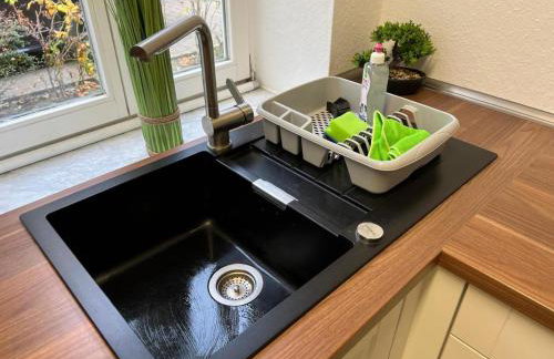 Möblierte Wohnung mit ruhiger Terrasse in bester Lage für Feriengäste und beruflich Reisende AW12A-I - Foto 10