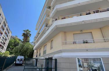 Studio terrasse et parking privé - Foto 15