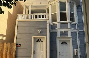 Amazing, Sunny, and Spacious! Steps to Campus! - Photo 13