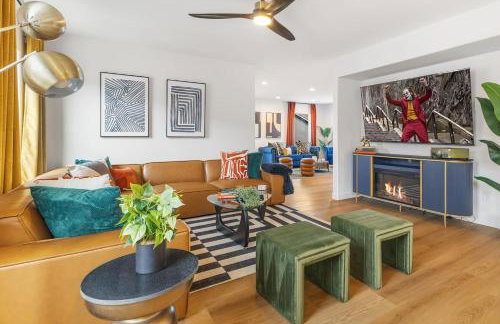 6BDRM Amazing Game RoomHeated Pool3KING4QUEEN - Photo 6