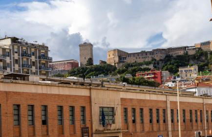 Cagliari Center - San Benedetto House 2 - Foto 16