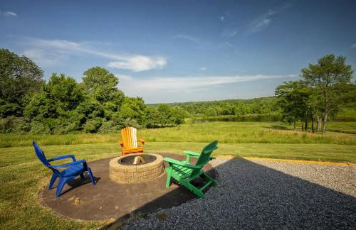 Scenic 2BR A-Frame w Hot Tub & Views - Foto 8