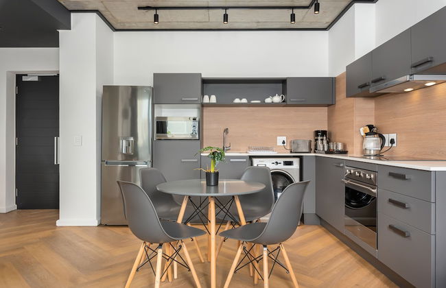 Bridgewater One Luxury Apartments - Photo 53