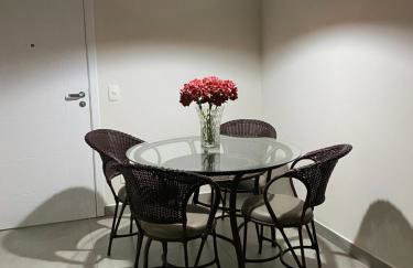 Curitiba Apto 2 dorm com garagem 102 Portão - Foto 1