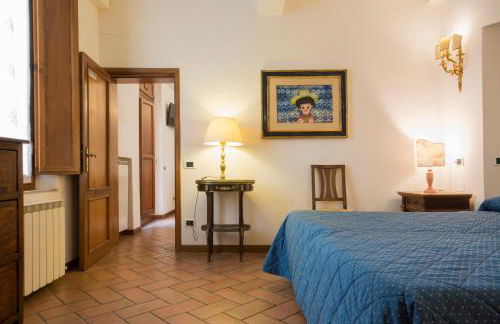 Regis Condo - Photo 34