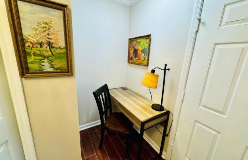 Gorgeous Condo across from Vet School - Foto 10