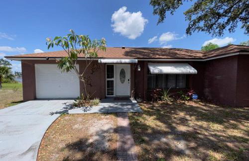 Lakeside retreat - 3 Bedroom, 2 Bathroom house by the lake - Foto 7