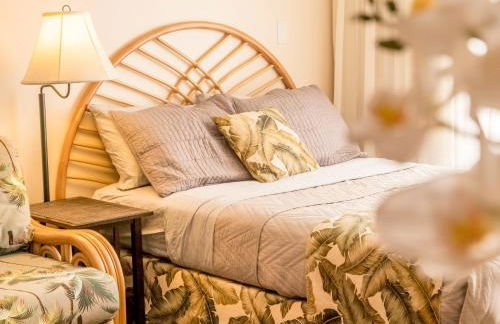 Tropical Studios at Marine Surf Waikiki - FREE PARKING - BEST LOCATION - FULL KITCHEN - SWIMMING POOL - Foto 90