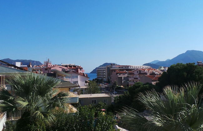 Family Apart - Photo 46