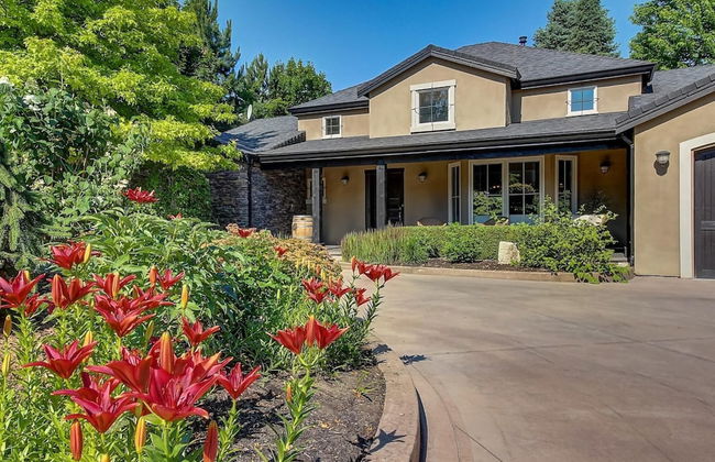 Private Luxury Oasis w Pool HT Parking - Photo 6