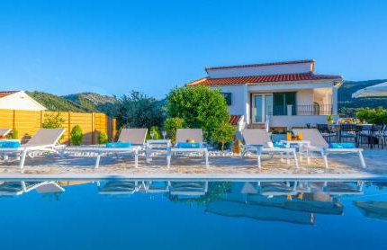 Family Villa Portes with panoramic view! - Photo 5