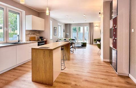 MODERN VILLA & PRIVATE GARDEN in Warsaw - Fully Renovated 2025 - Foto 19