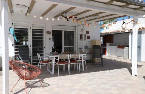 2 apartamentos en una excelente villa de playa compartiendo Piscina y Jardín - Foto 24