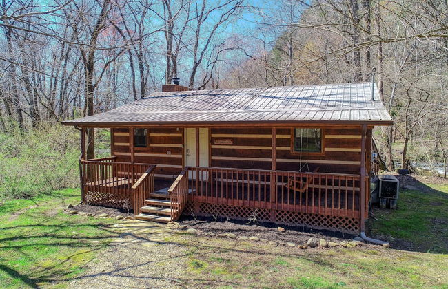 Creekside Memories - 2 Bedrooms, 2 Baths, Sleeps 6 Cabin by RedAwning - Foto 21