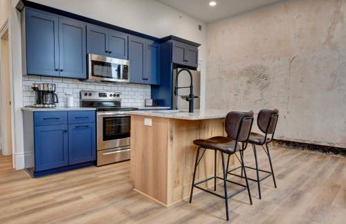 Kaufman Suite- BY BUSY INTERSECTION - Foto 15