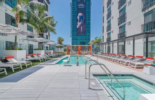 Modern Hollywood Home Sunset View & Free Parking - 10mins to Universal Studios - Foto 40