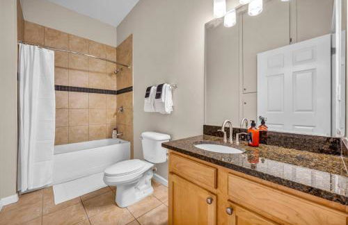 The Playhouse Suites 1BD | Parking | Downtown - Foto 14