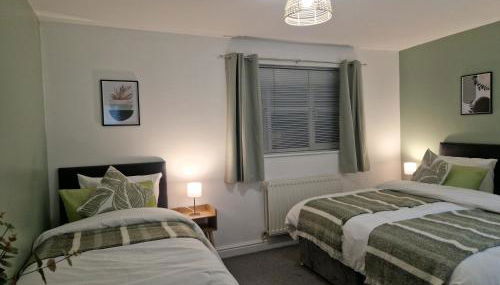 Superb & Beautiful Stourport Home with 7 Beds by PureStay - Foto 5