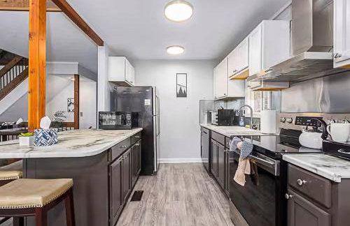 Bryce Chalet - Hot Tub, Game Room, Fire Pit, Pets - Foto 13