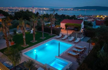 Seaview Villa Stanka with Pool and attached Jacuzzi - Photo 38