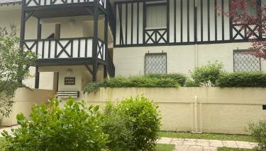 Studio en hypercentre refait à neuf en 2023 avec une belle terrasse! - Photo 3